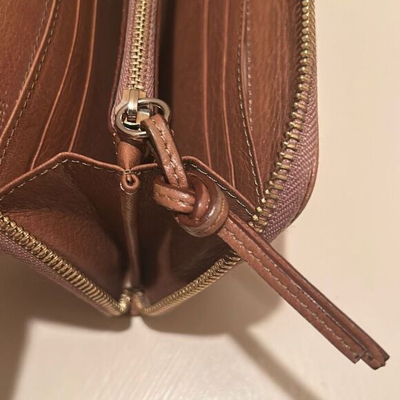 Chloe Metal Ribbon Zip Around Long Wallet Brown Leather Luxury Preppy Old Money - Picture 12 of 16